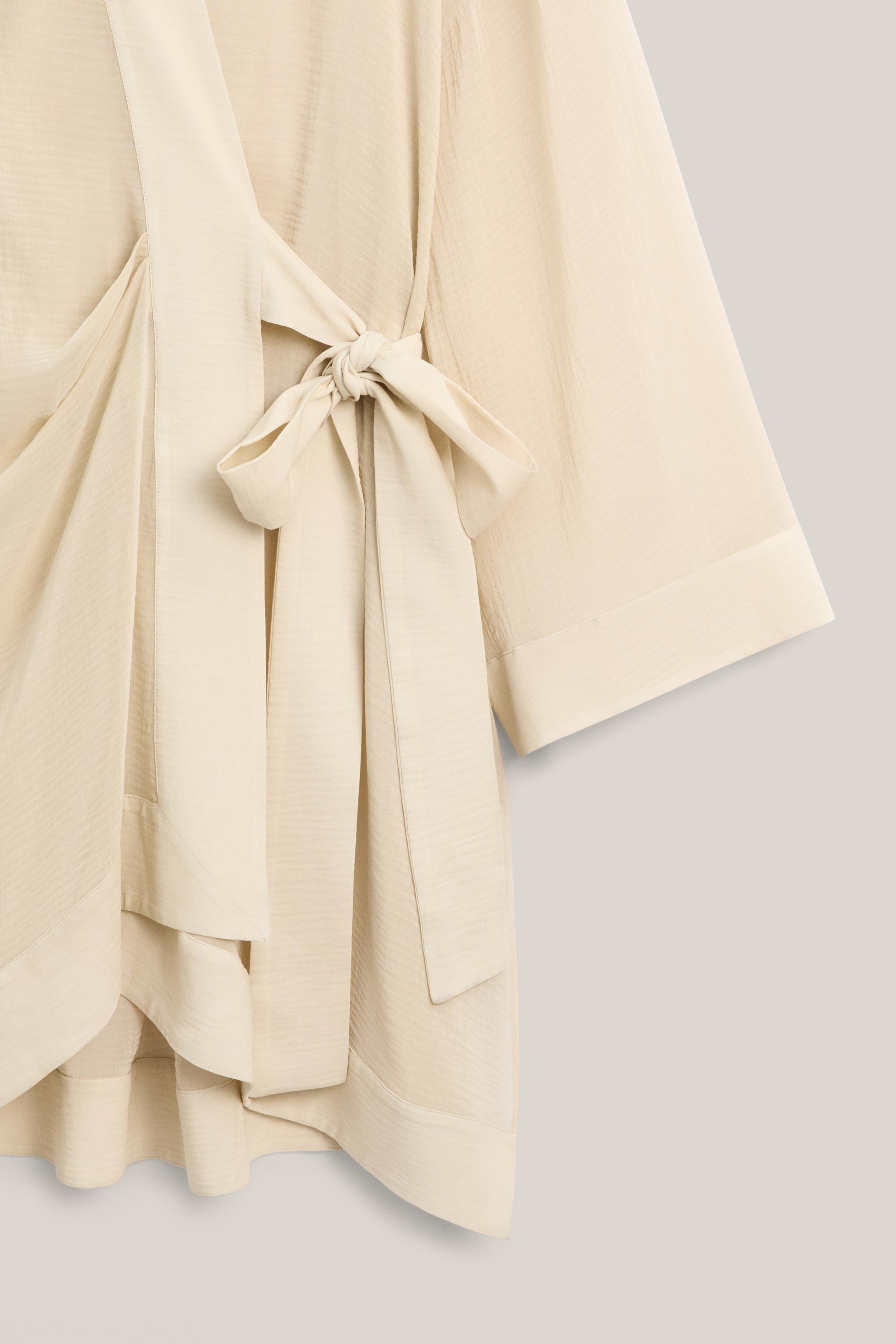 Flowing textured kimono - LIMITED EDITION — CREAM