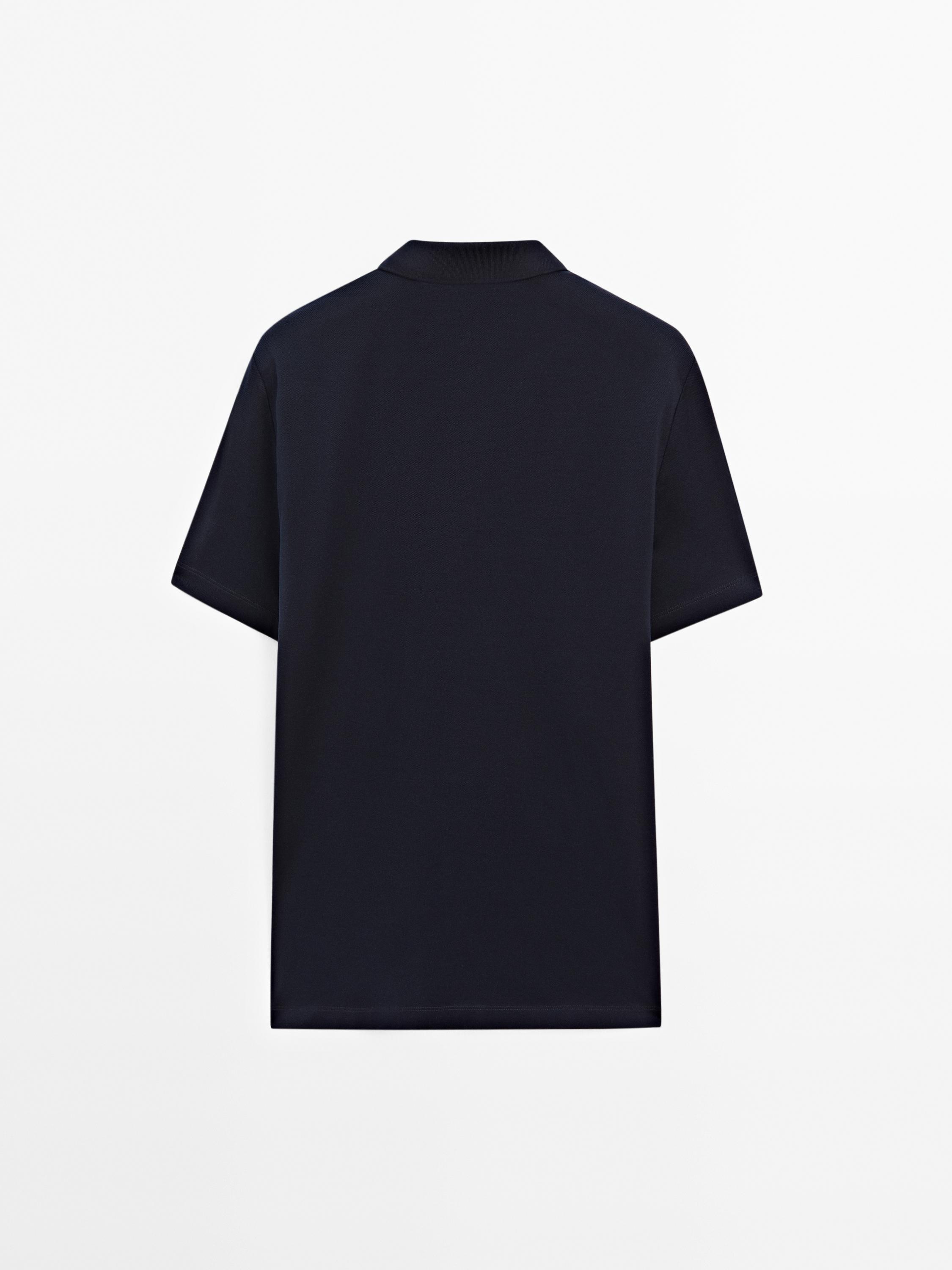 100% cotton polo shirt with micro textured weave