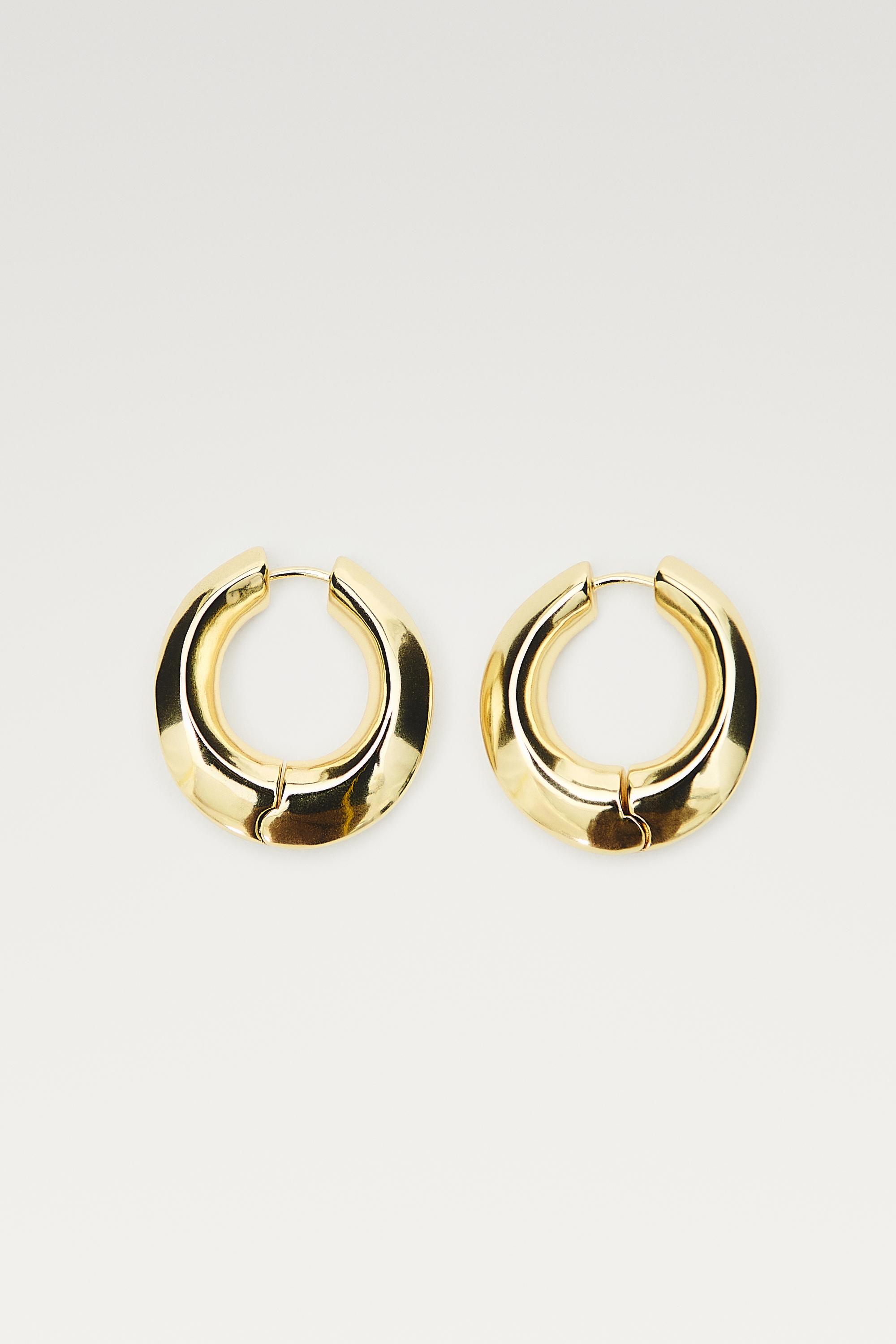 Voluminous hoop earrings — GOLDEN