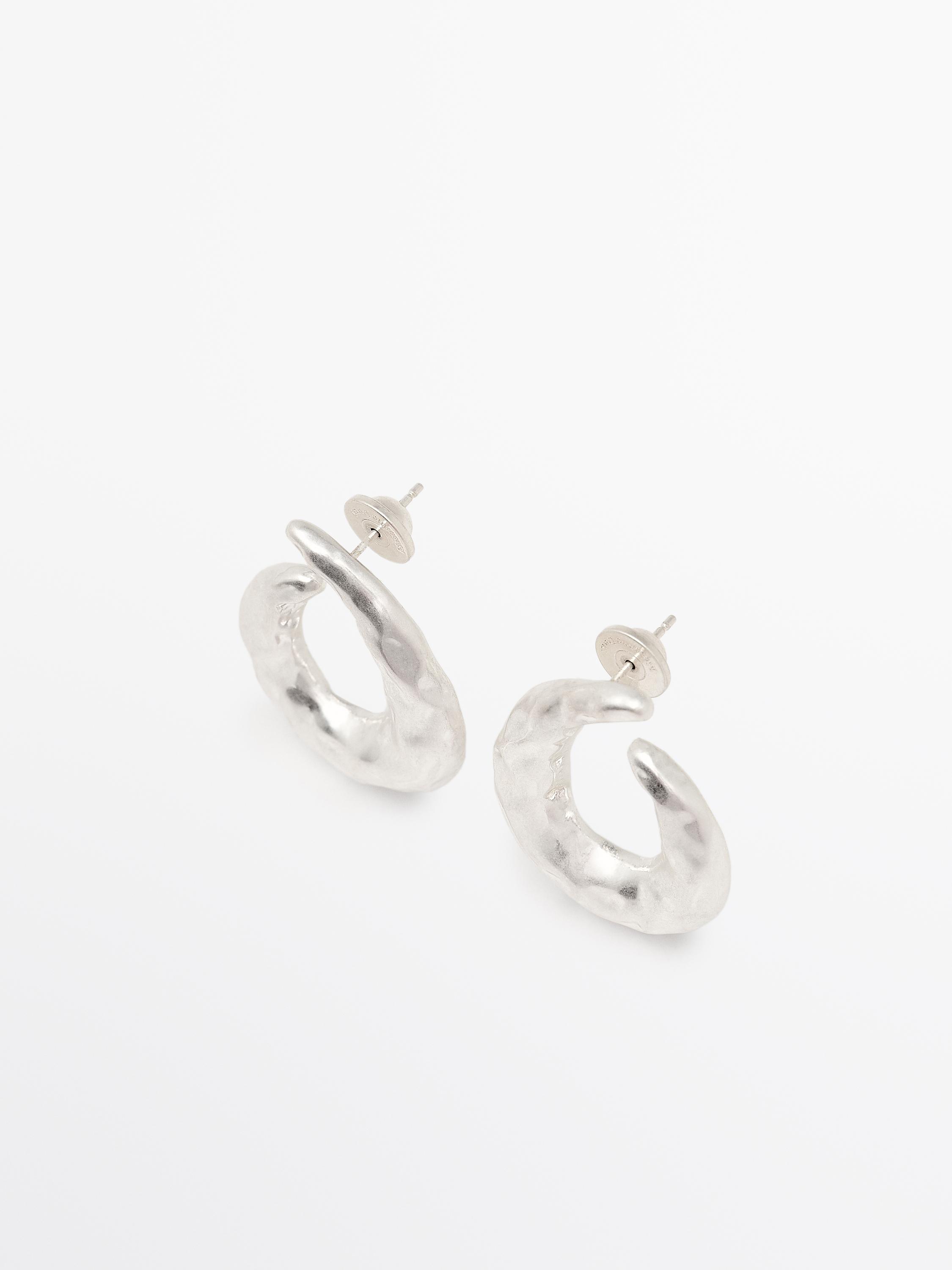 Oorringen met structuur