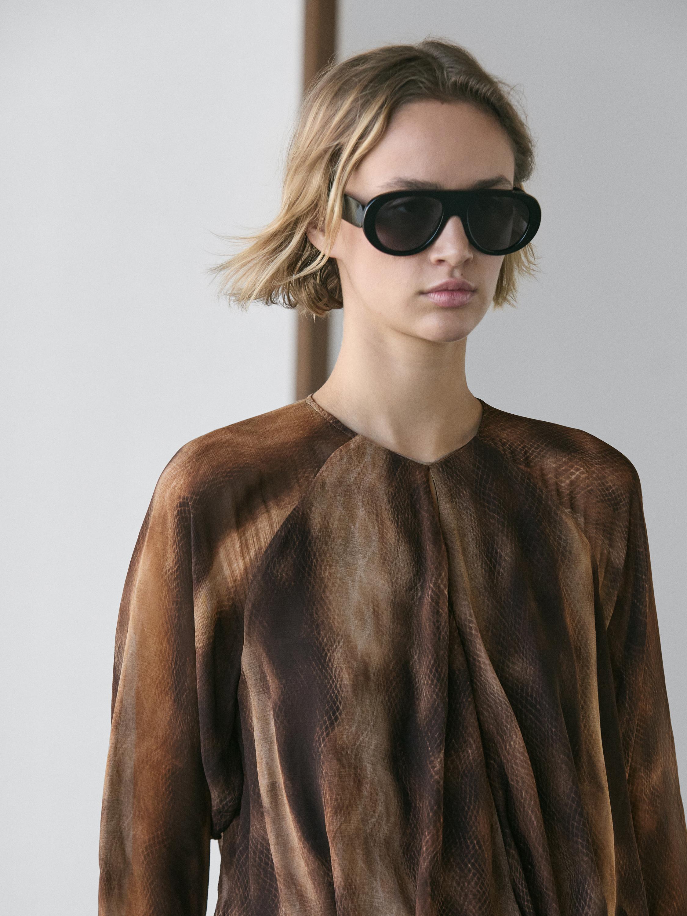 Flowing animal print dress — BROWN