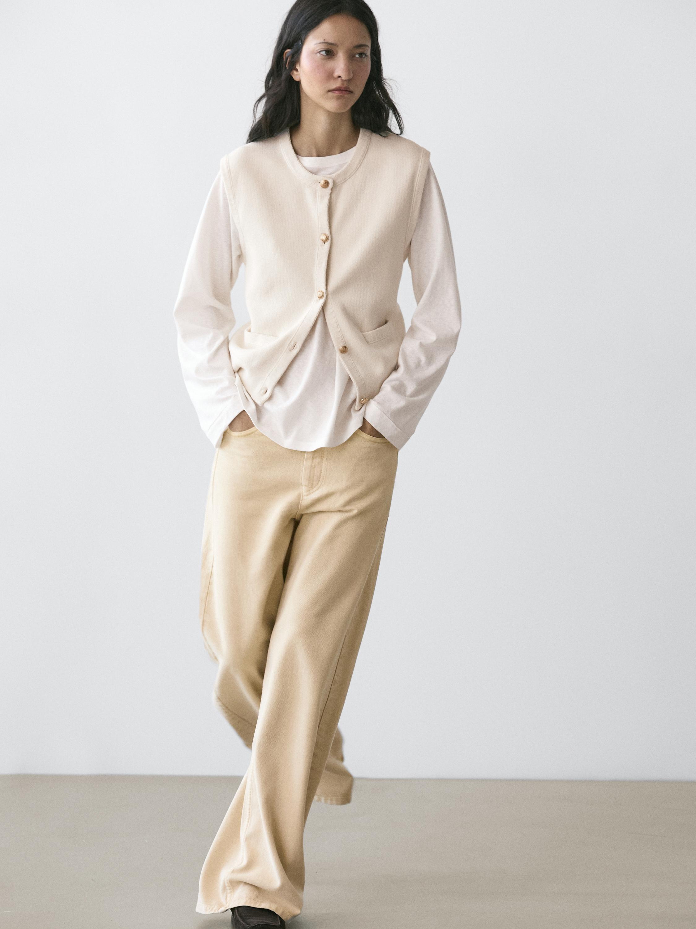 Cotton knit vest with pocket details