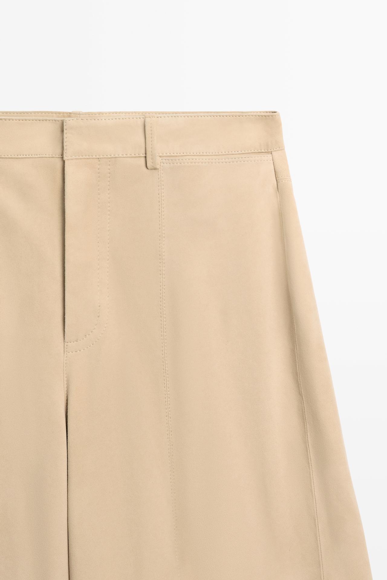Long suede leather Bermuda shorts — BEIGE