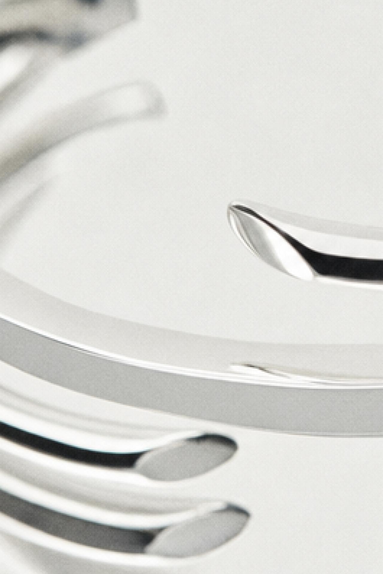 Spiral bracelet — SILVER