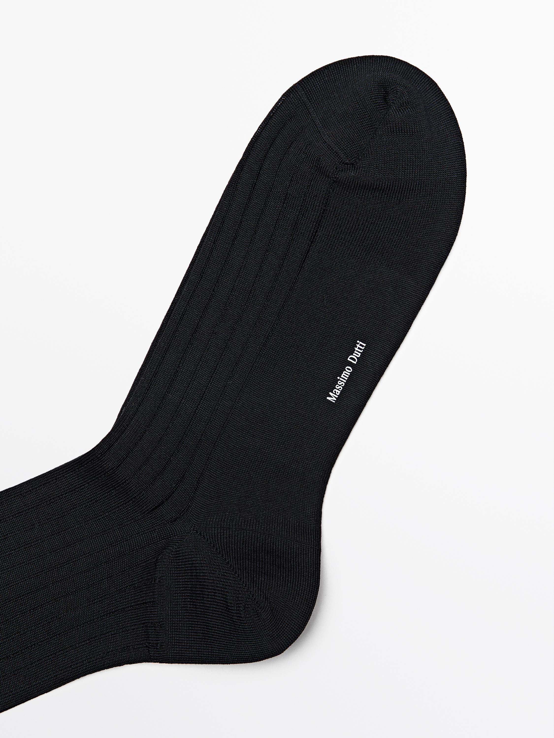 Ribbed smart socks — BLACK
