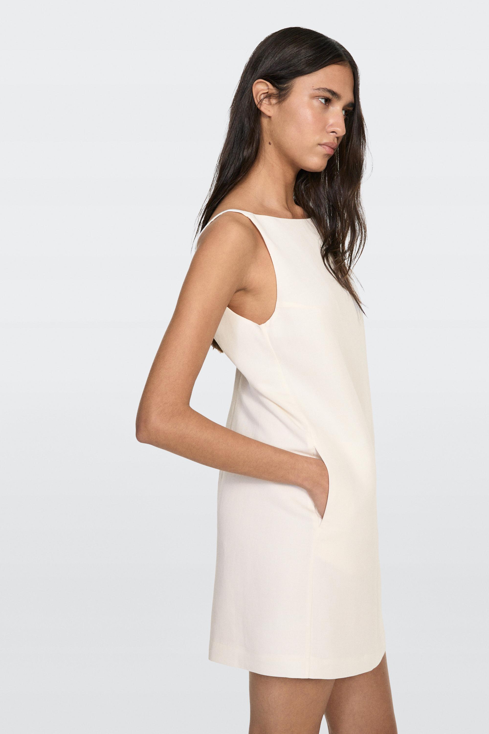 Мини-платье с горловиной халтер