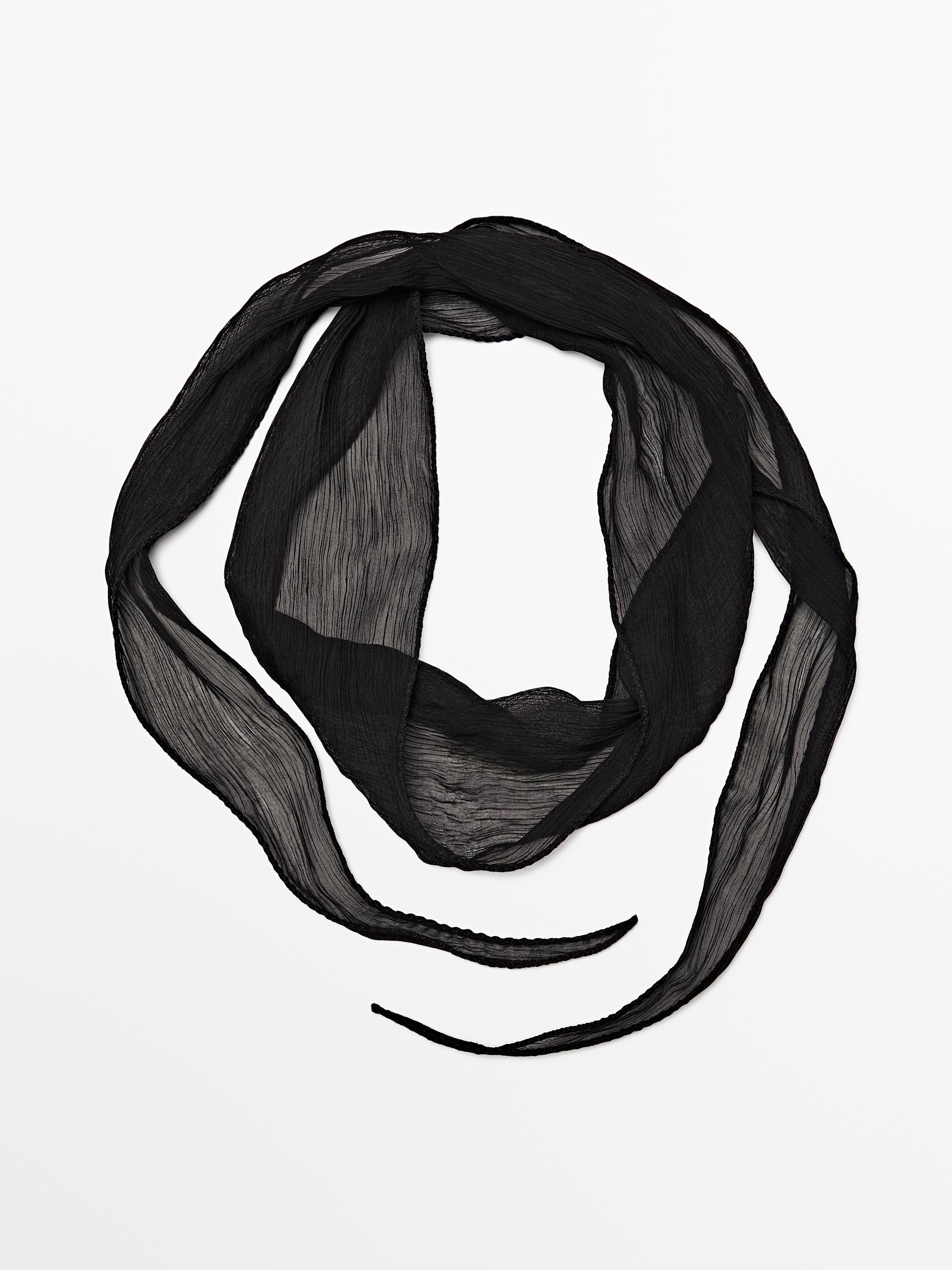 Tie scarf